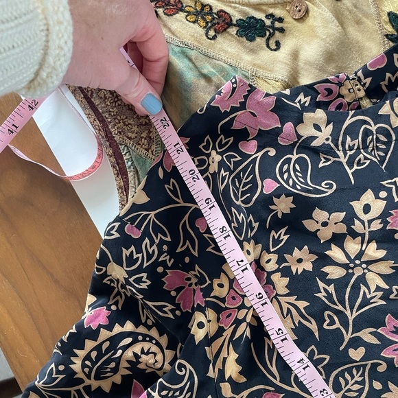 Vintage Silk Floral Boxy Blouse - Picture 11 of 12